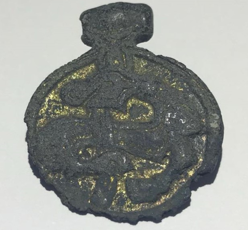 A Viking age pendant (R-6634)